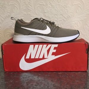 Nike Dual Tone Racer